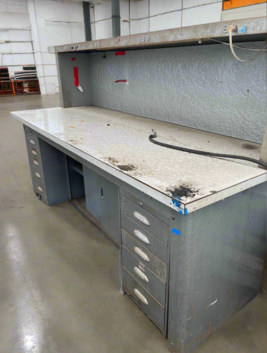 Workstation table