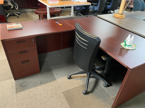 New L-shaped Desk in Mahogany