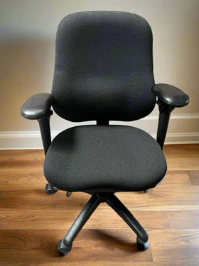 New Bodybilt Chair