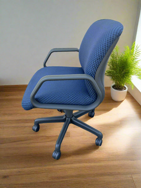 Steelcase 454 Chair