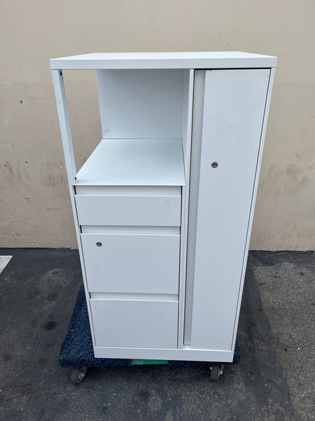 Steelcase BFF Wardrobe Tower | TURNSTONE OPEN SIDE STORAGE TOWER