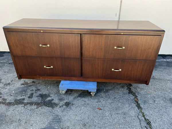 Credenza/storage cabinet