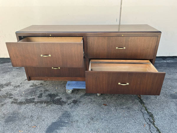 Credenza/storage cabinet