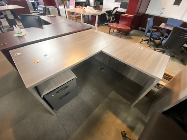 New L-shaped Desk in Grey