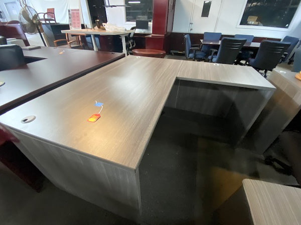 New L-shaped Desk in Grey