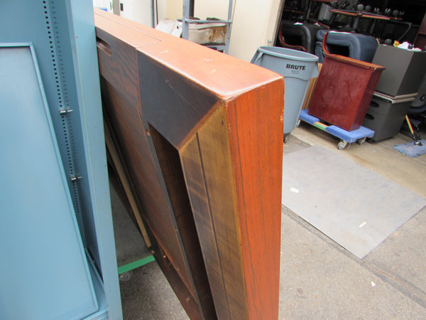 Beautiful 8 Foot Executive Mid-Century desk by Dunbar