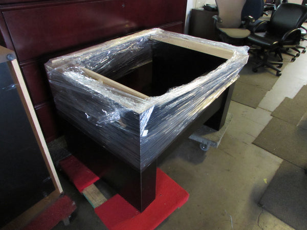 Beautiful 8 Foot Executive Mid-Century desk by Dunbar