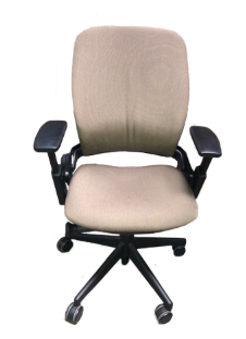 Bundle #1 with Steelcase Leap V2